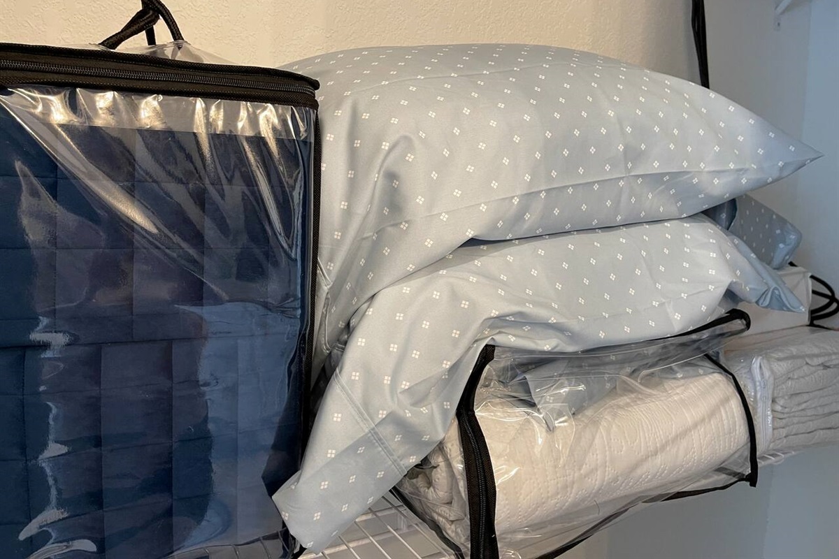 Extra Queen bedding for the pull out sleeper sofa. Very comfortable couch sleeper.