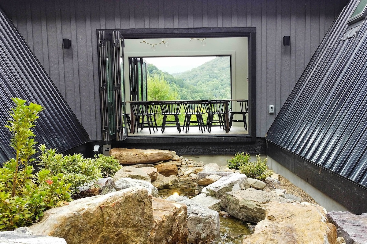 Dining Room Opens to Gorgeous Water Feature