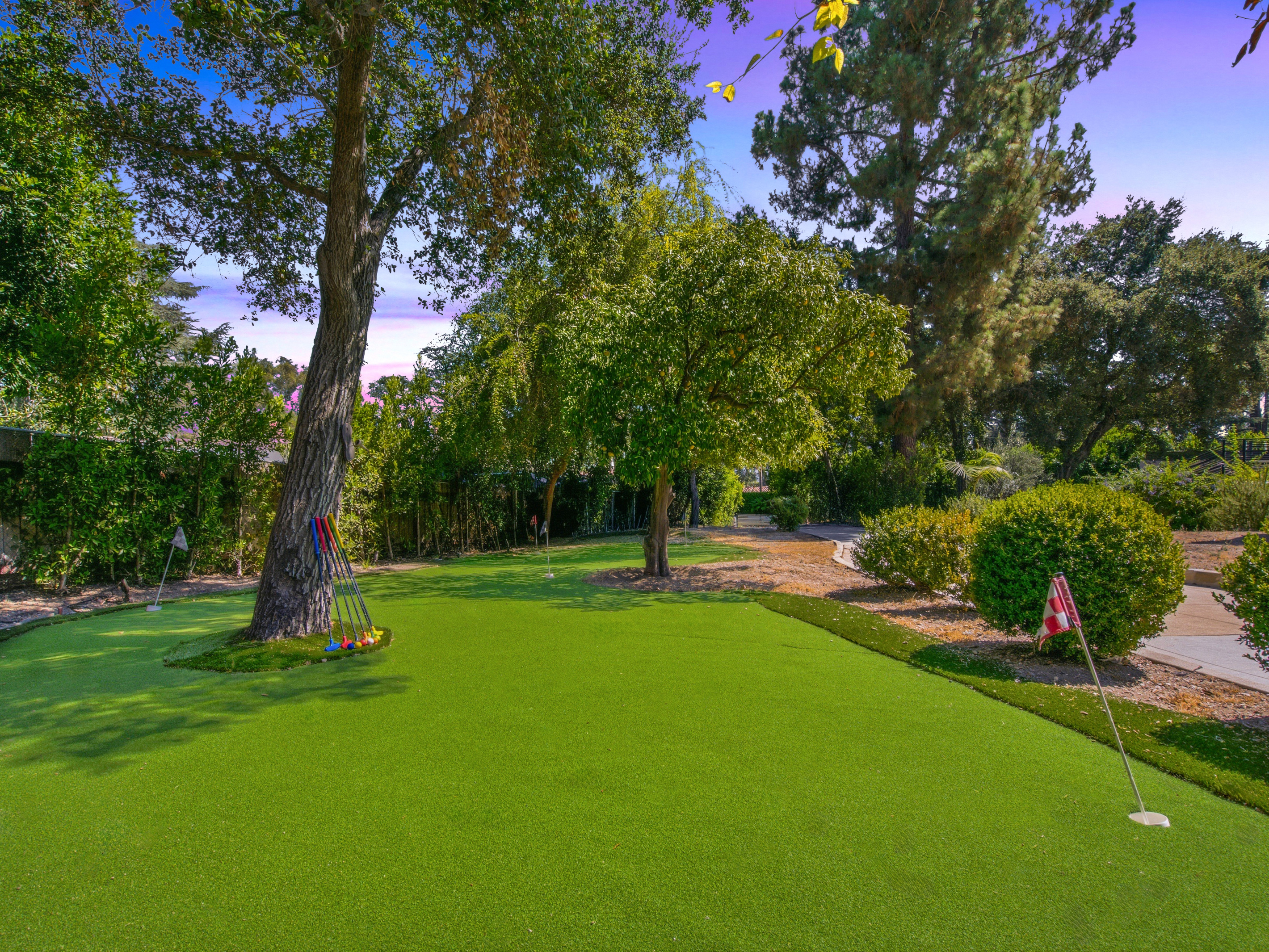 Lounge by the pool, shoot some hoops, and enjoy a friendly game of mini golf without leaving home.