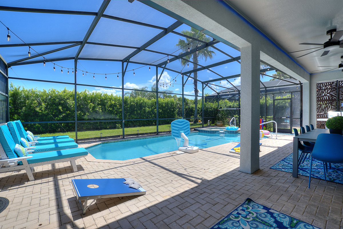 South Facing pool with Privacy! No rear neighbors overlooking!