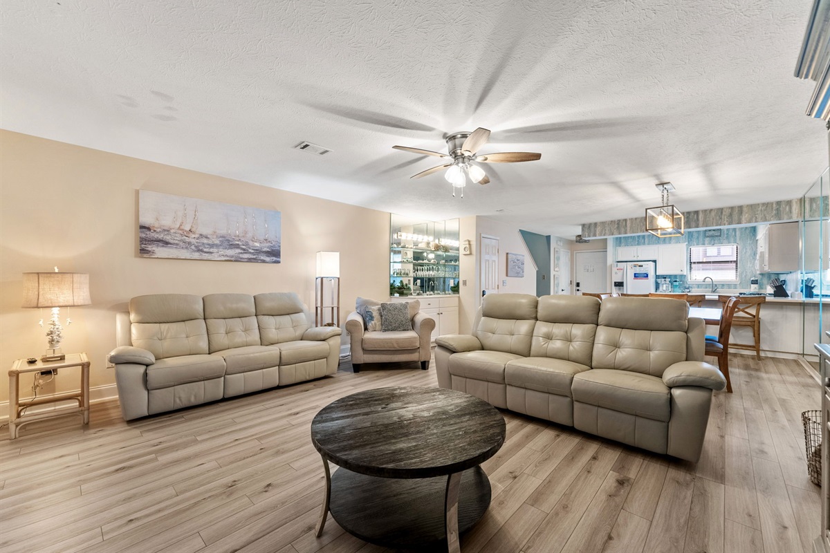 Spacious living room