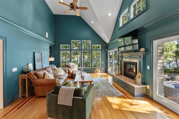 Plenty of space to stretch out, catch up, and just be together