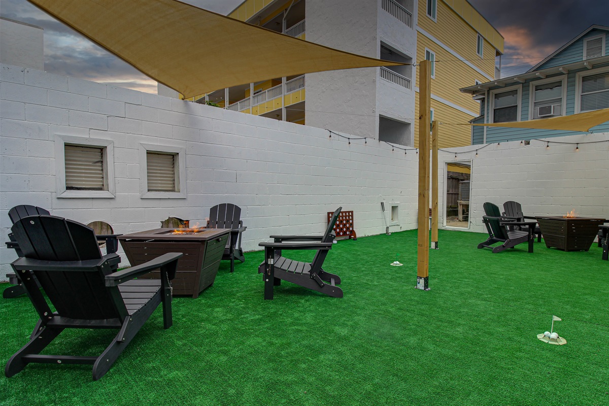 Shared Outdoor Lounge