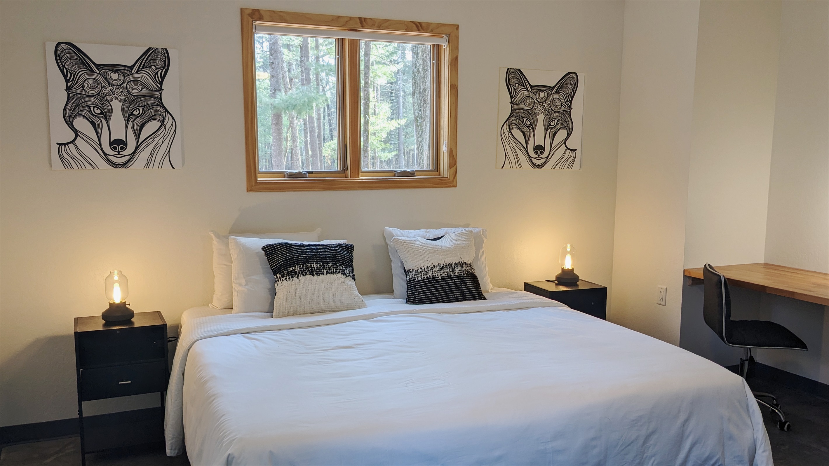 bedroom (king configuration)