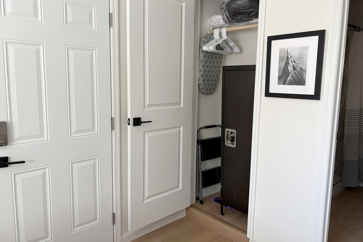 It's a studio, but there' still a place to store your luggage and hang up your Sunday best.