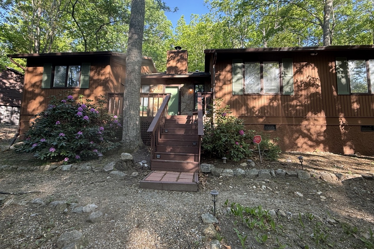 Welcome to Piney Mountain Retreat!