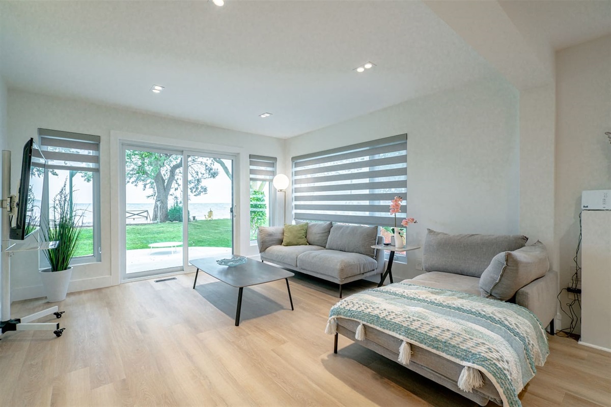 Living Area With Remarkable Lake Views