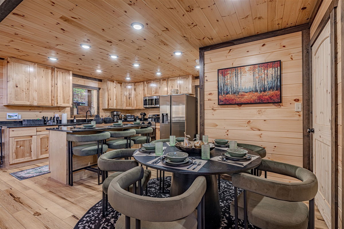 Dining table with seating for 5, the island seats another 3!