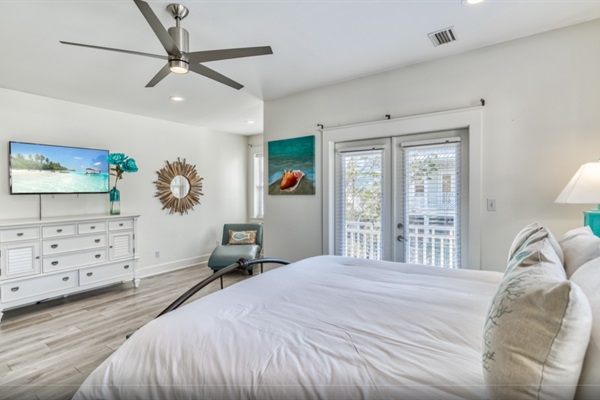 2nd Floor primary suite with King Bed and en-suite bathroom