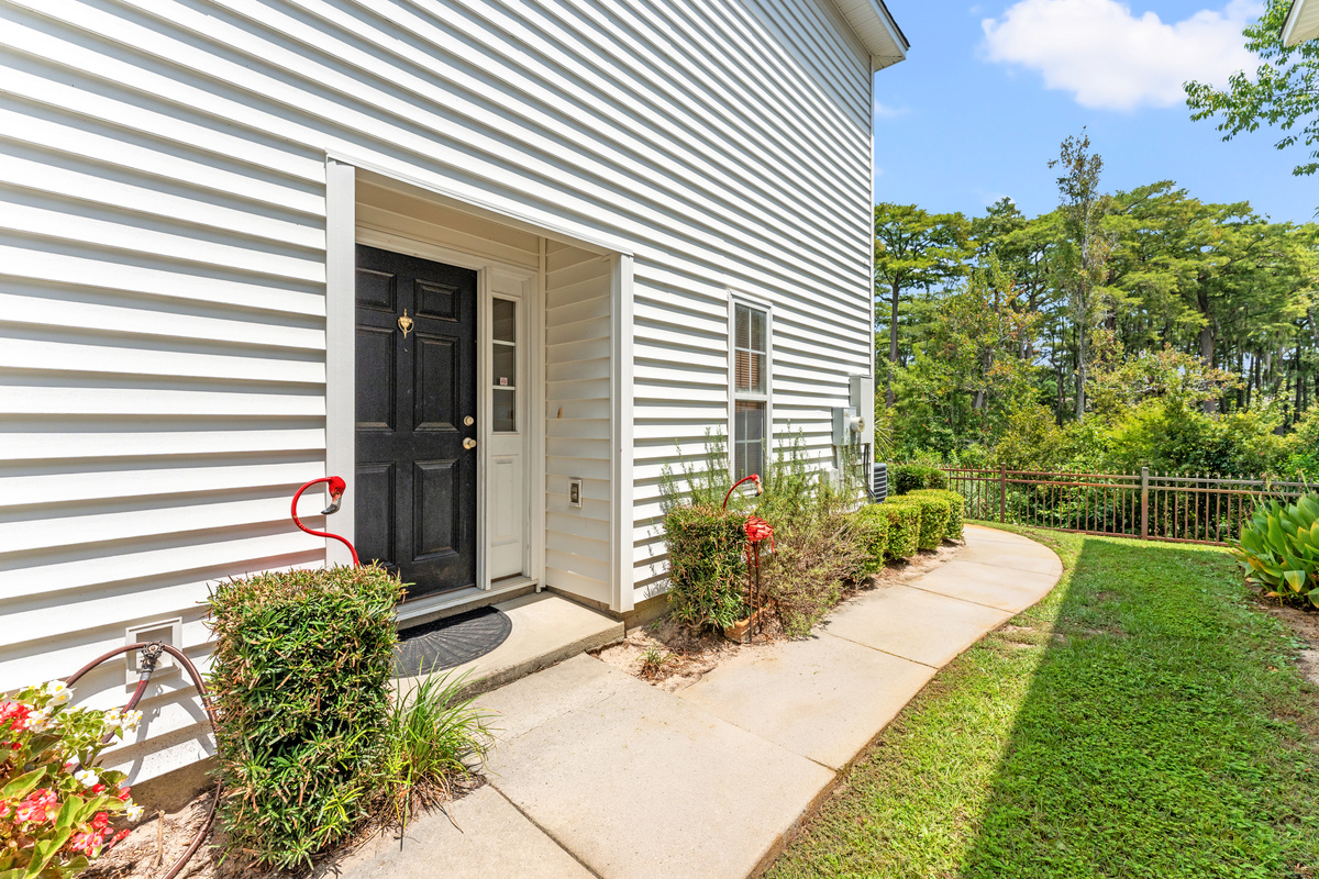 Tilghman Cottage - Private entry
