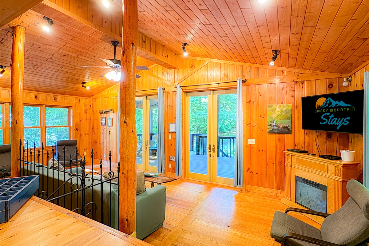 Ol Gun Range living room