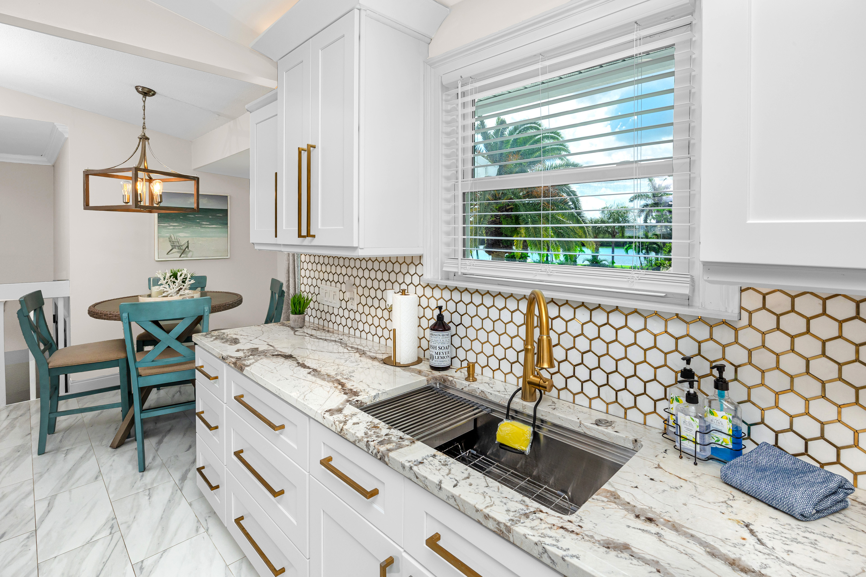 Fully Stocked Kitchen