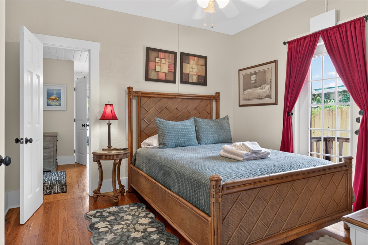 Middle Bedroom