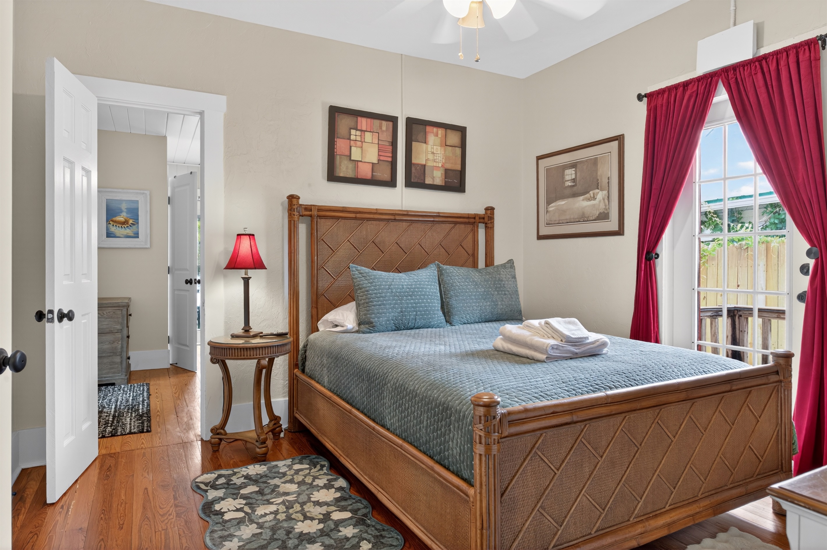 Middle Bedroom