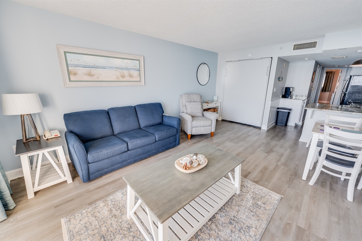 Living Room with Stunning Views🌊☀️