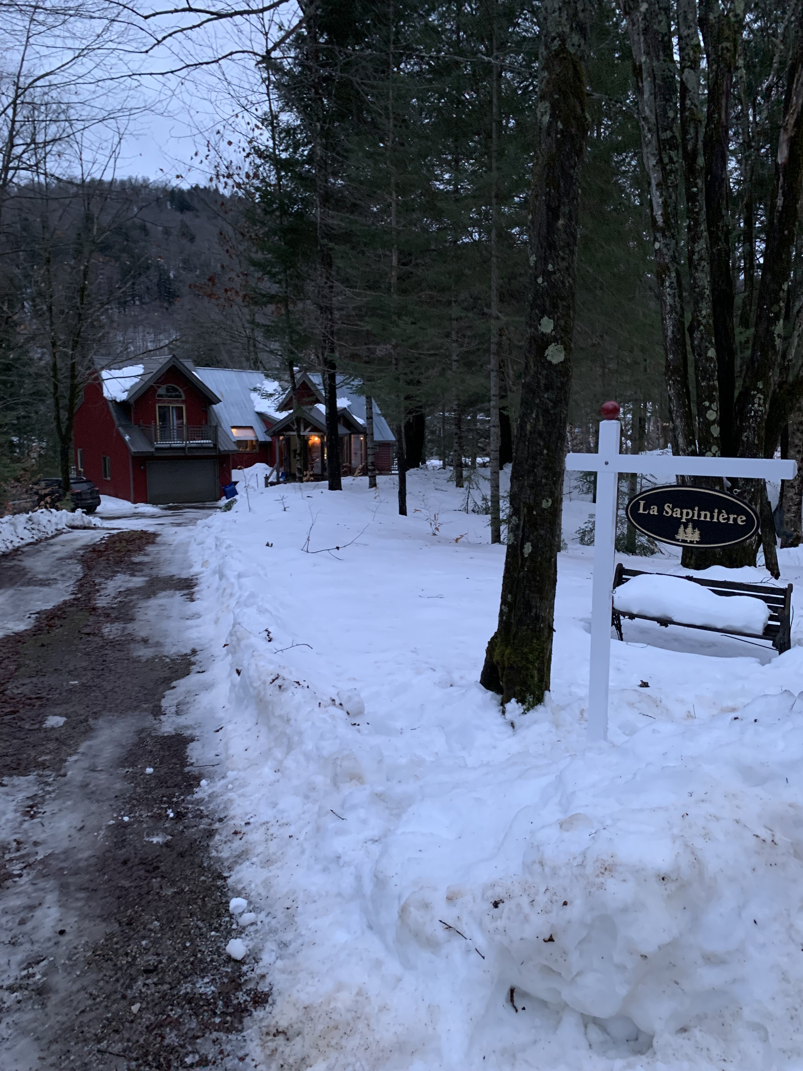 Winter view of cottage from driveway