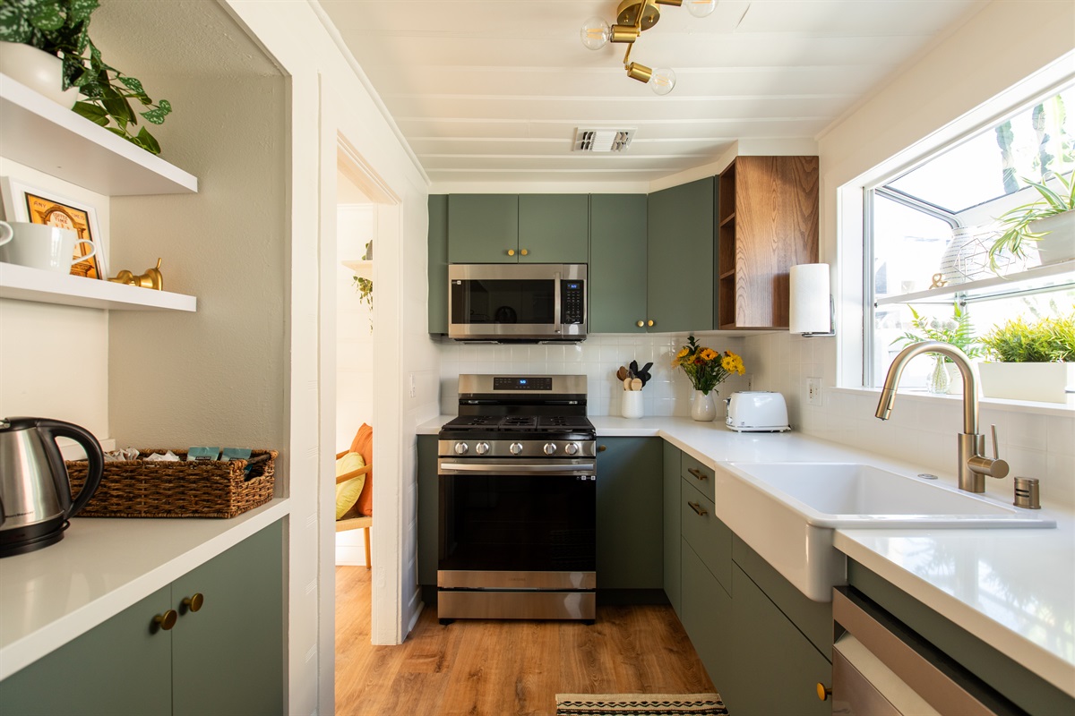 Garden 1bed/1bath kitchen