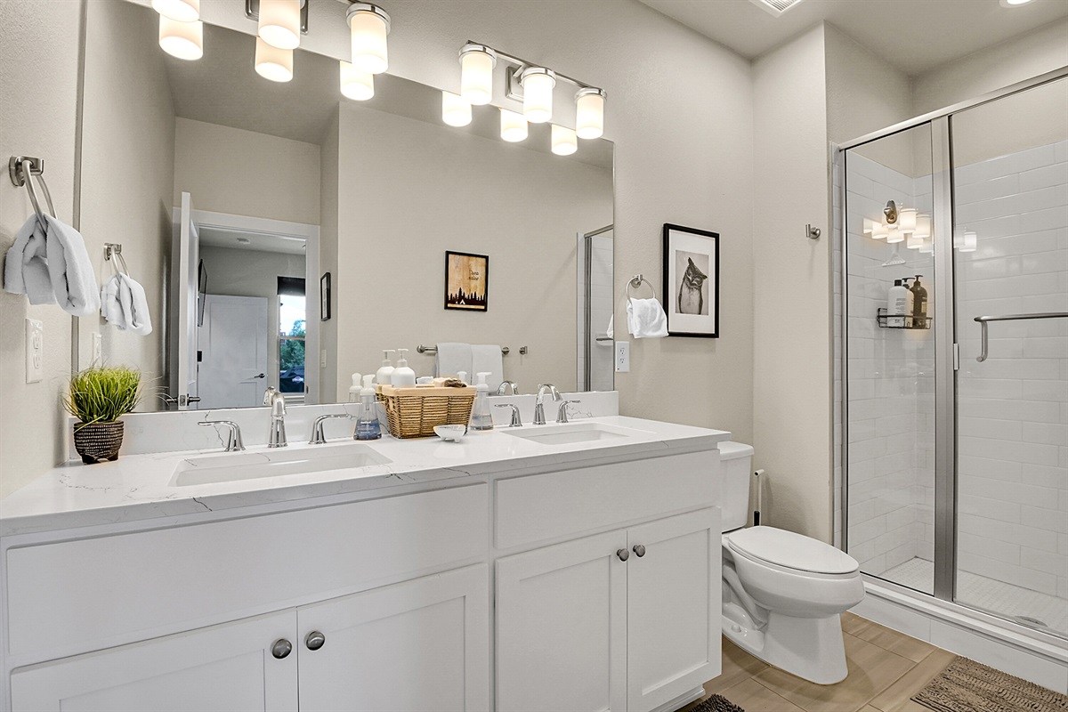 Double sink in Wood Bathroom