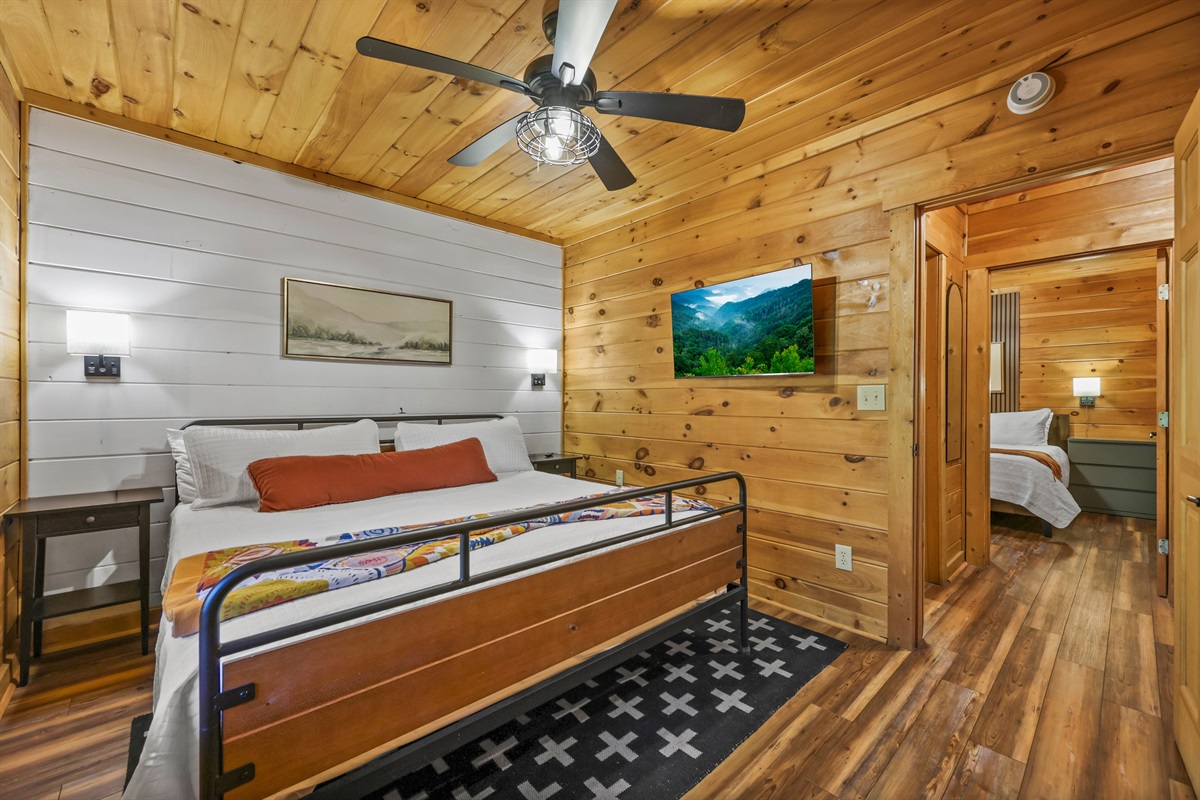 King bedroom downstairs