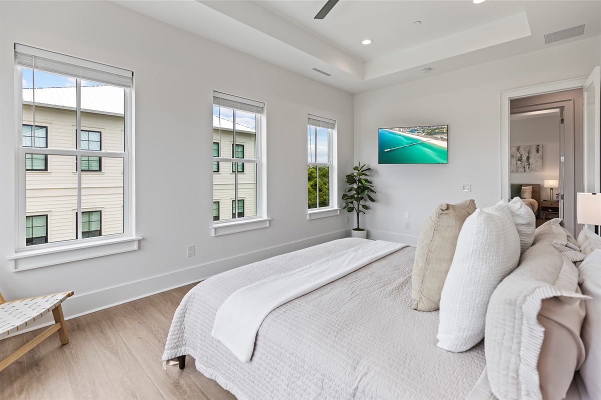 4th Bedroom (3rd Floor)