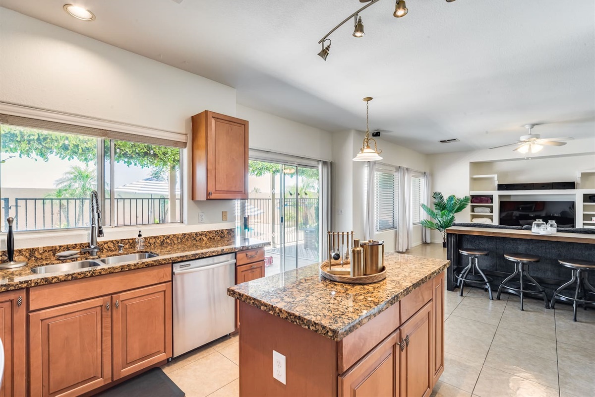 Peoria Home with Heated Pool + Hot Tub — Peoria Home with Heated Pool + Hot Tub, Peoria, Arizona — photo 16
