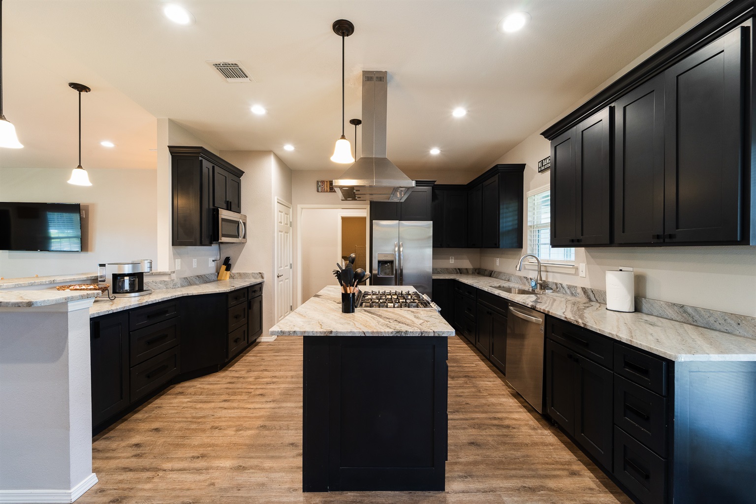 Fully stocked chef’s kitchen with fun snack surprises