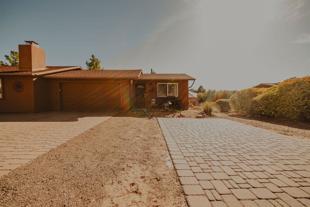 RESERVED PARKING :  Driveway directly in front of the Studio