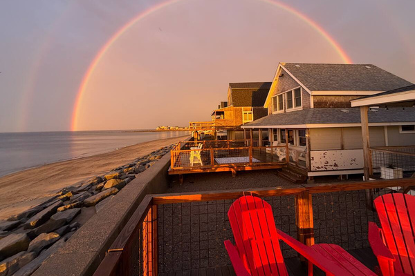 The beach, the breeze, the beauty—it’s all right here.