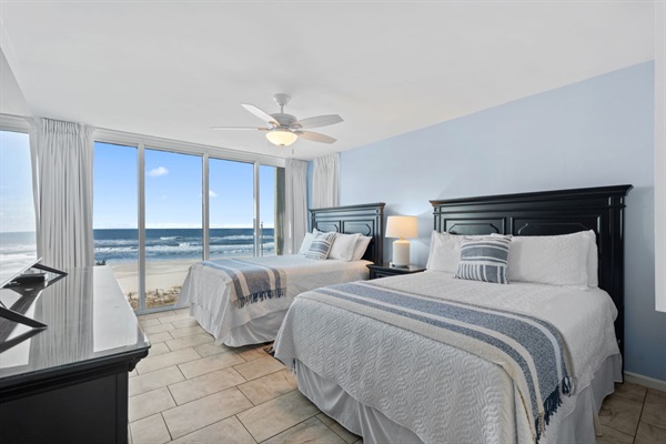 Suite 2 with two queens