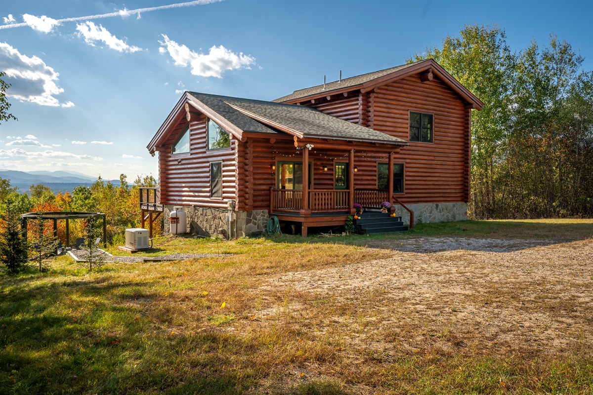 Space to unwind, entertain, and make memories outdoors.