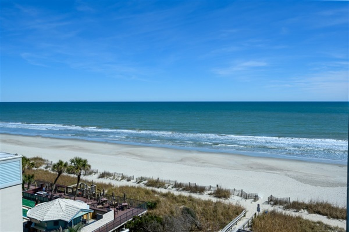 Compass Cove Beautiful Common Areas!