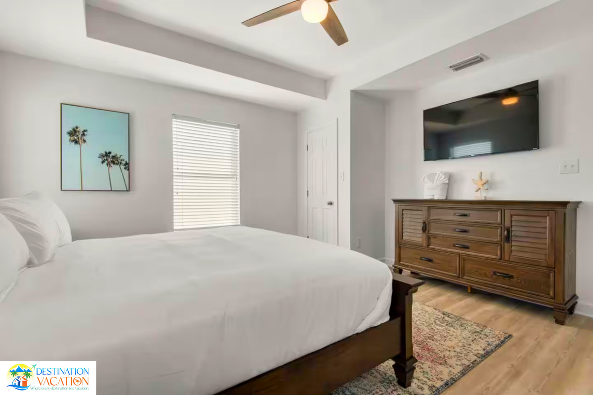 Simple coastal elegance creates peaceful comfort.