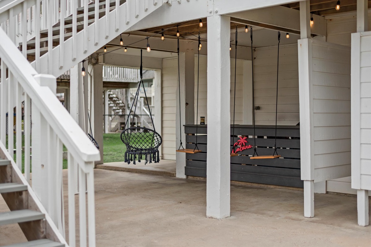 42ebdd277e8f491492cadc08ec64fa8a Large | Beachhouse | Texas | TX | Vacation Homes | Galveston | Crystal Beach | Kokomo | Breezy Days | Beachfront Elegance | Sunrise Serenity | Southern Sands Property Management, LLC