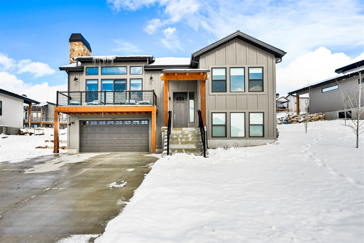 Parking available in Garage and Driveway