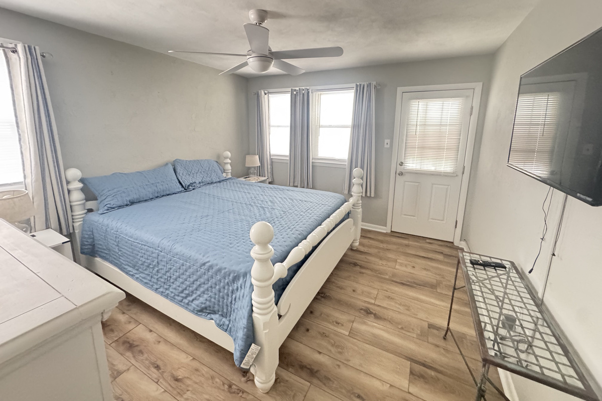 Master_Bedroom_TV