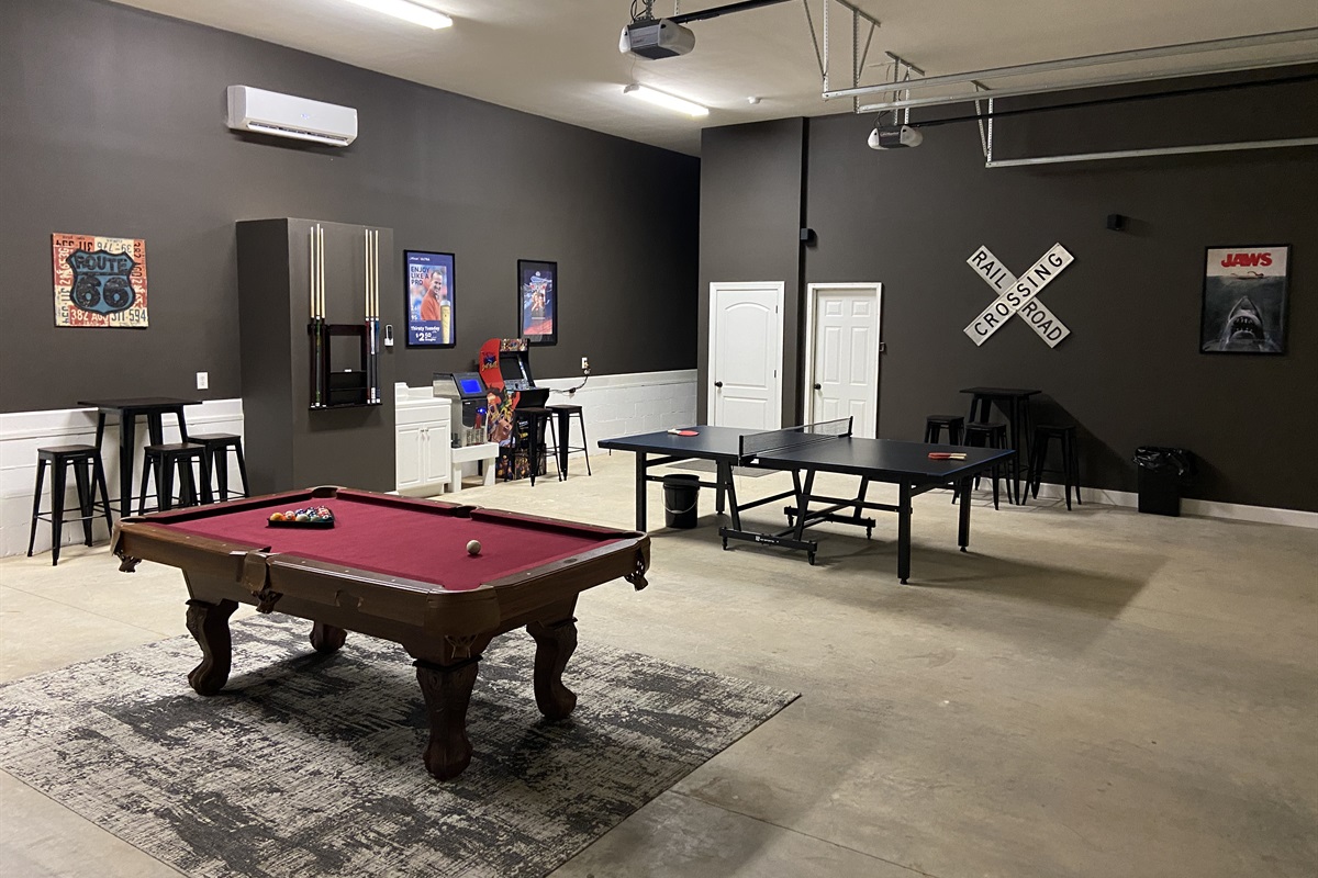 Sweet Caroline game room for family downtime
