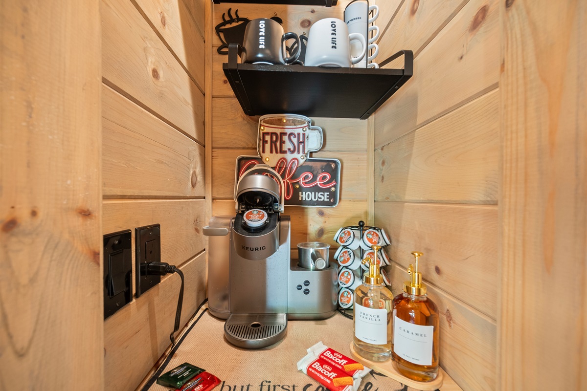 Your morning brew just got an upgrade with this gourmet coffee setup. From Starbucks assorted coffee, to flavored creamer, syrups, and sweeteners. A dreamy pour, a cozy mug, and mountain peace.