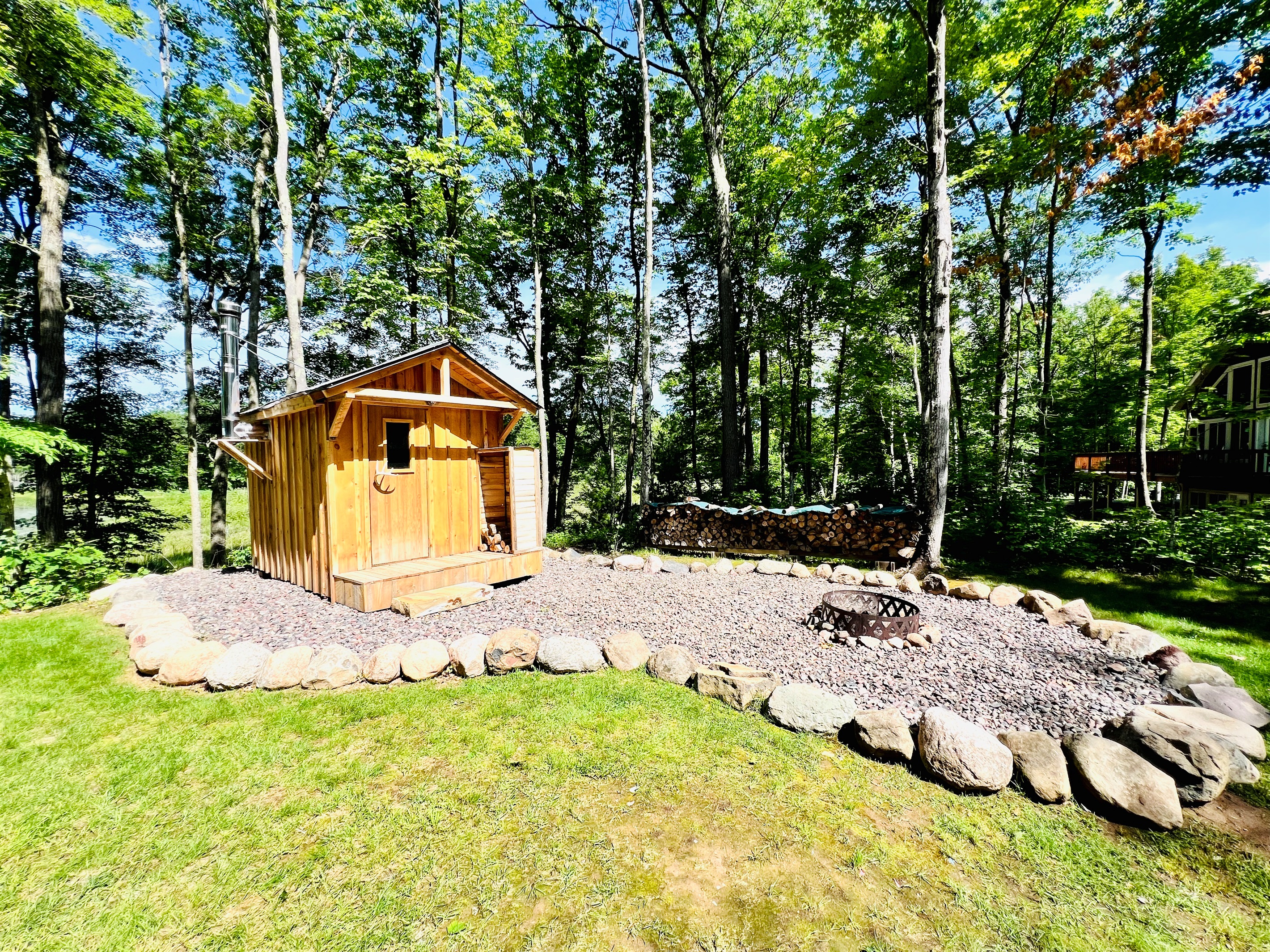 Sauna and fire pit area