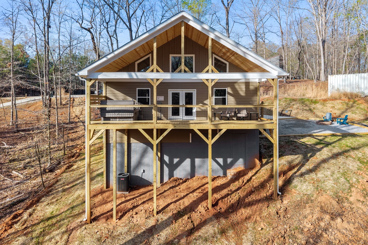 Exterior View of True Love Cabin