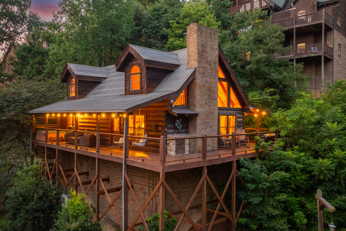 Welcome to your Smoky Mountain escape, tucked into a peaceful resort setting just minutes from the heart of Pigeon Forge.