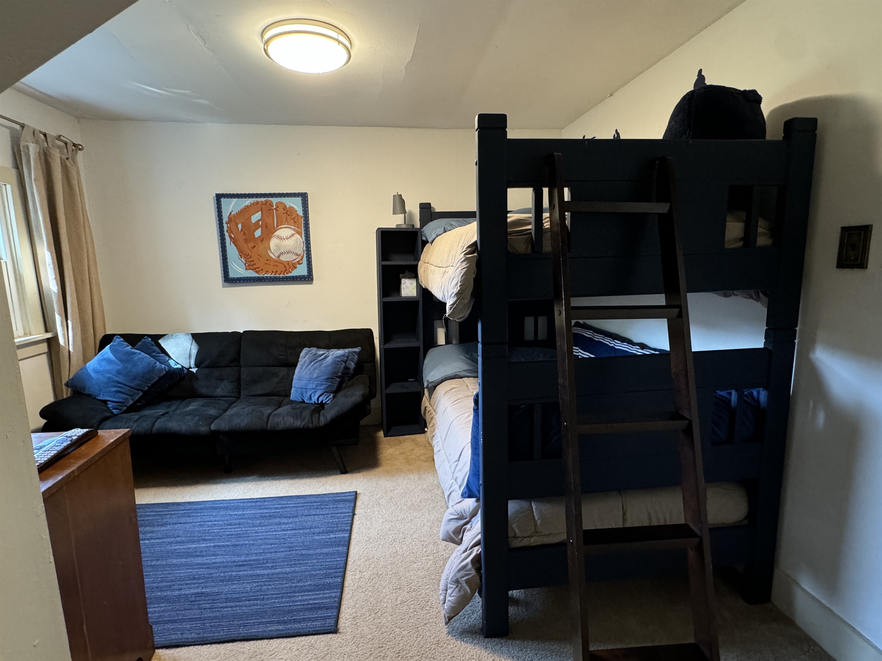 2nd floor Bunk beds with futon