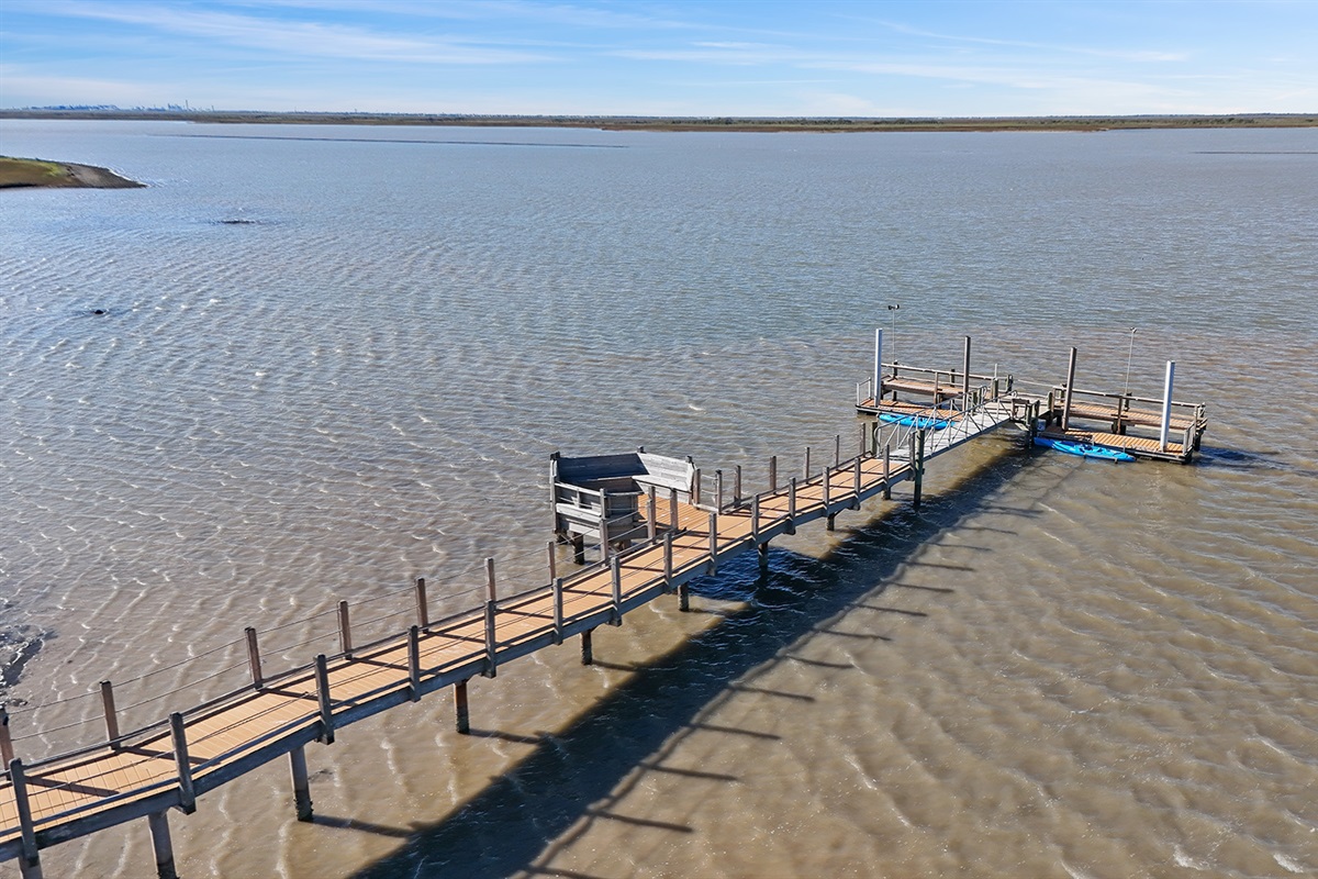A dedicated kayak launch allows scenic trips around Drum Bay.