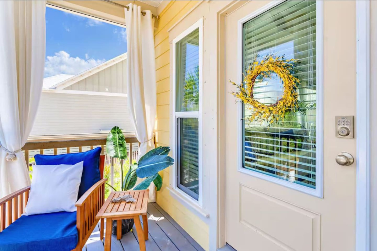Start your mornings with coffee or unwind in the evening on the cozy screened porch with comfortable seating