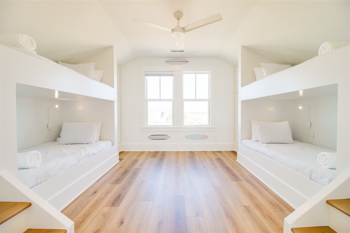 Bedroom 5 - Four Twin Beds