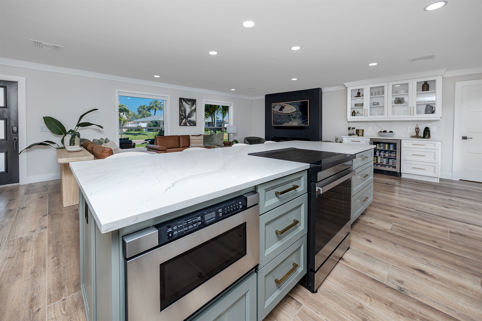 Fully Stocked Kitchen