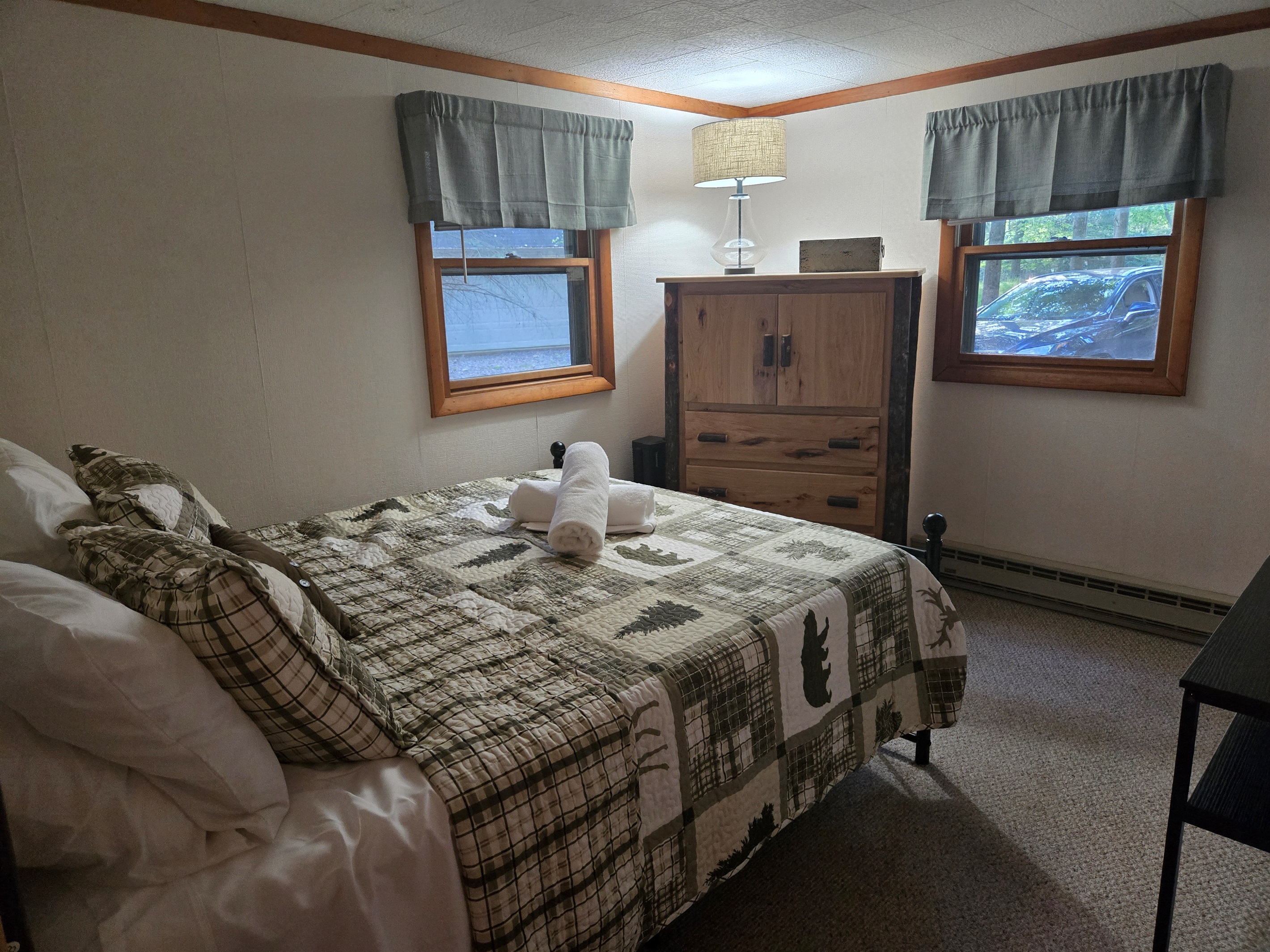 Queen bed in bedroom 2
