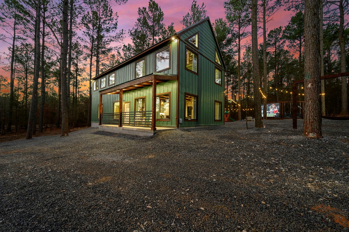 Private modern cabin tucked among the pines 🌲✨