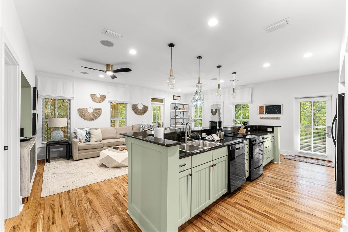 Beautiful lighting throughout rooms