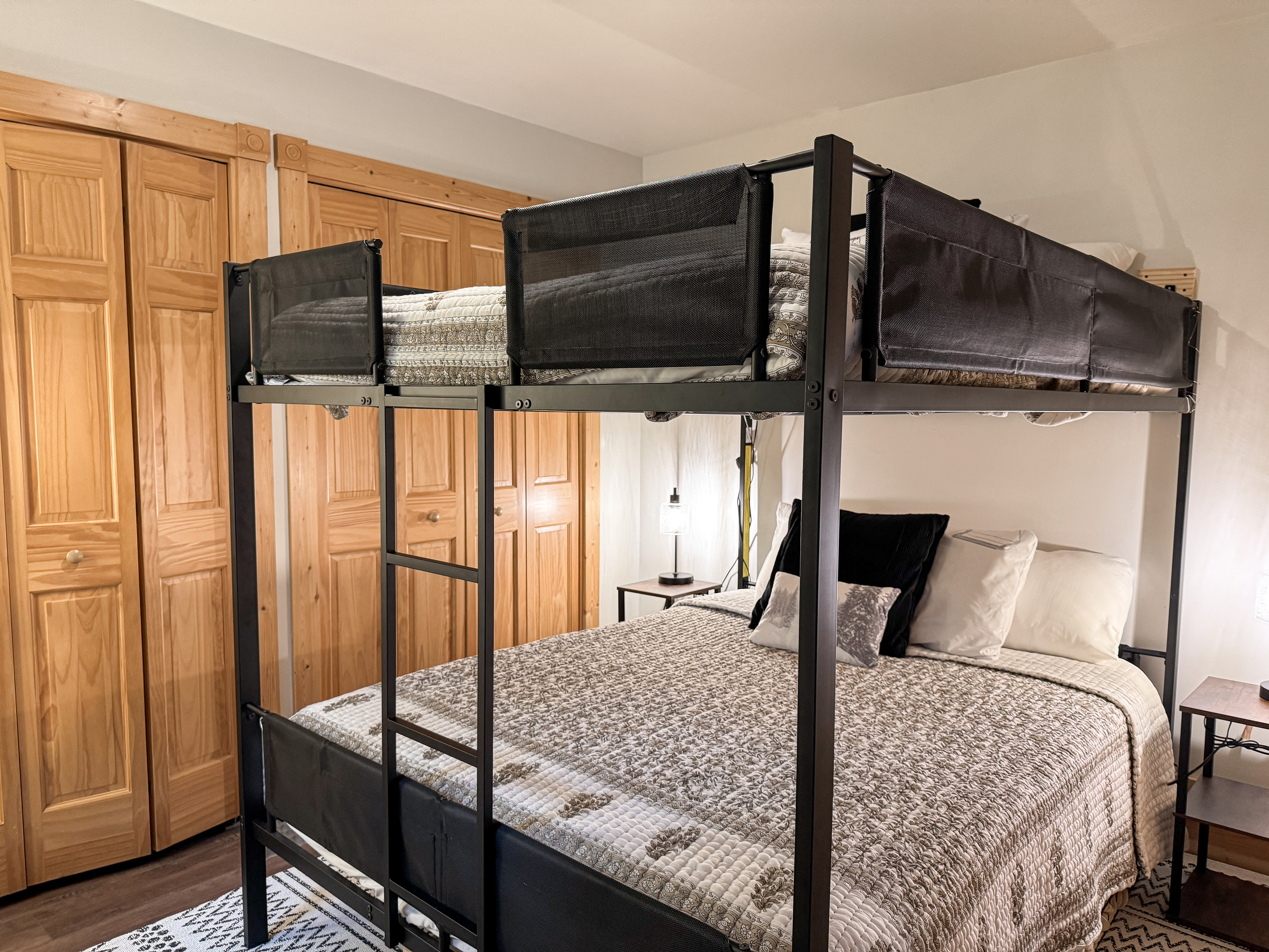 Queen Bunk in Guest Bedroom