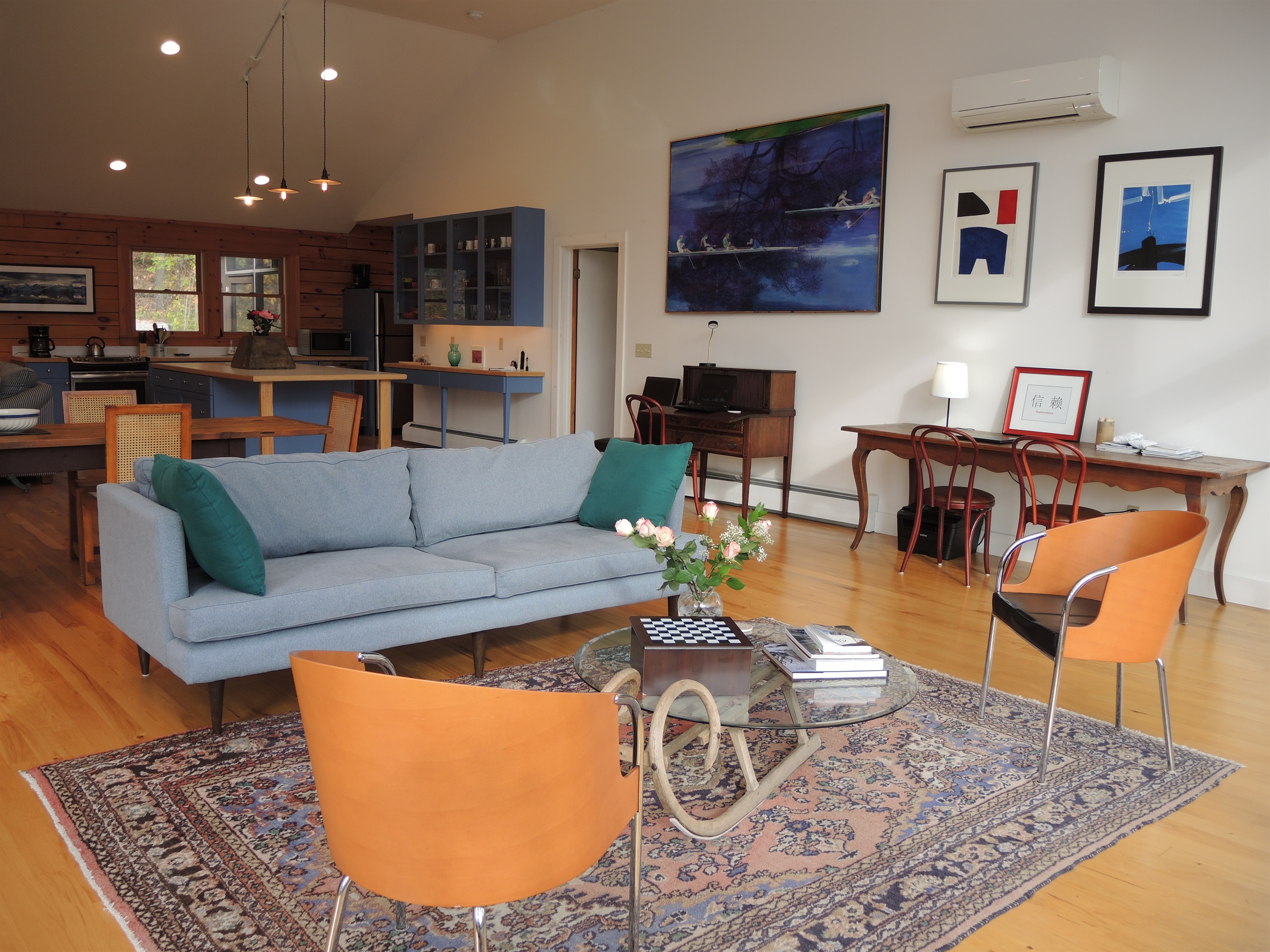 Open great room w/ living area and kitchen